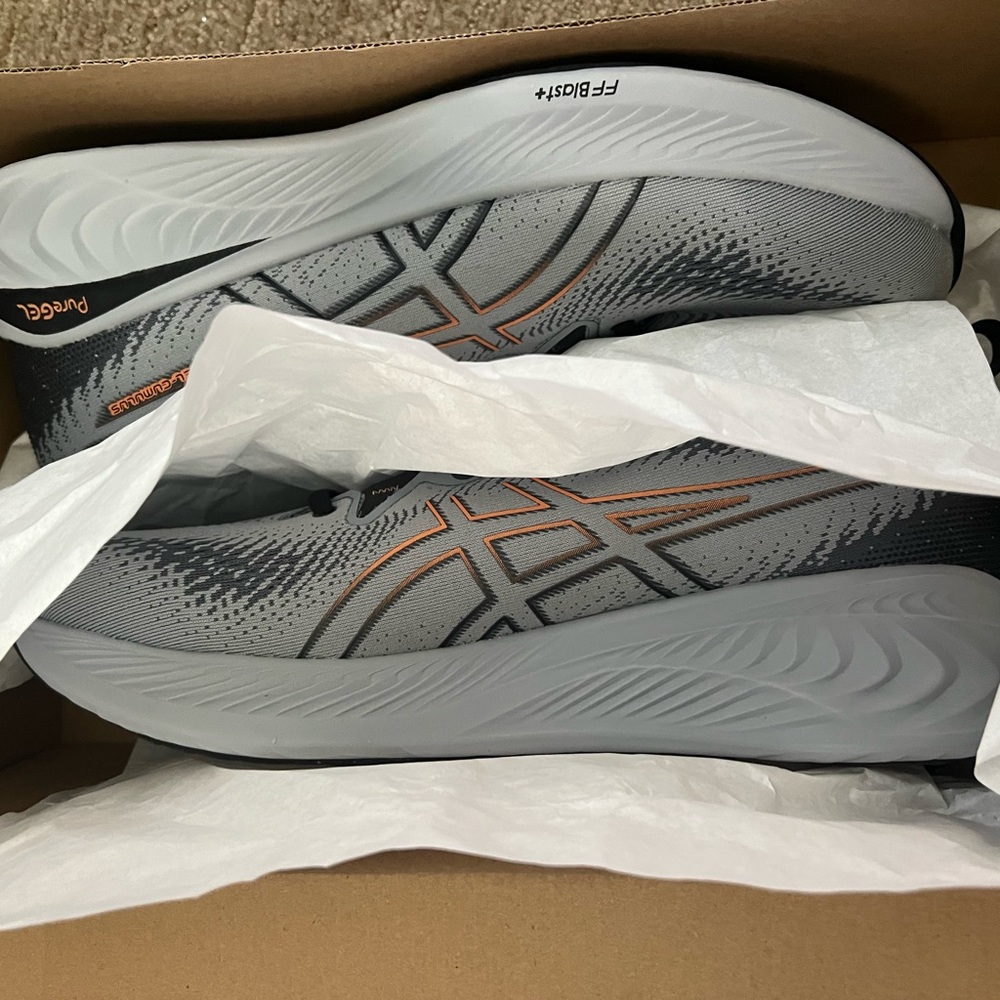 Asics cumulus 25, size 12.5 (D)